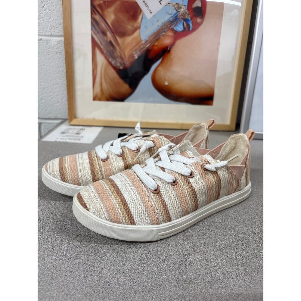 NIB Roxy Size 5.5 Libbie Blush White Stripe Low Top Casual Beach Canvas Sneakers - Picture 2 of 5